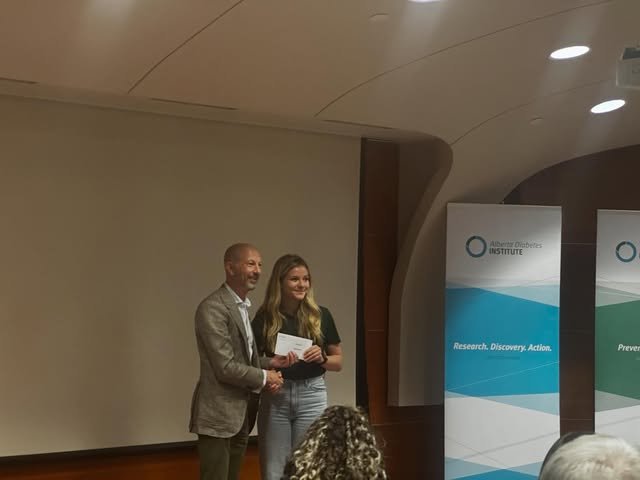 Award ceremony at an Alberta Diabetes Institute event